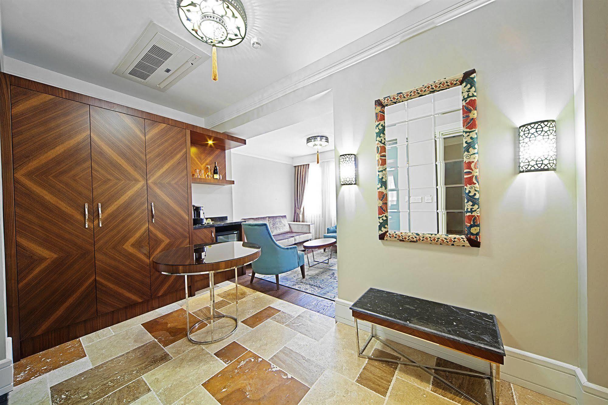 Azade Suites Istanbul Bagian luar foto